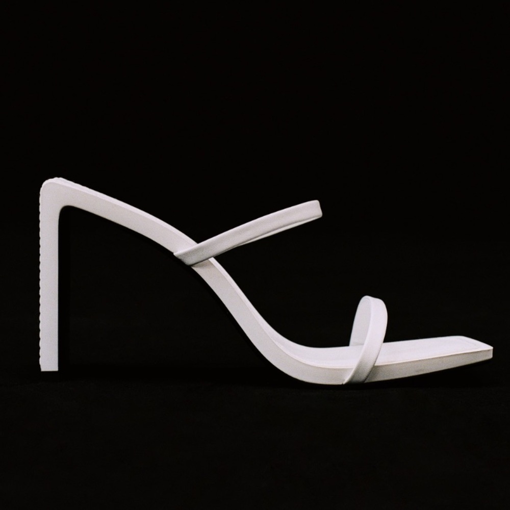 RARE Zara Minimalist Strappy Leather Heeled Sandal - Picture 8 of 16